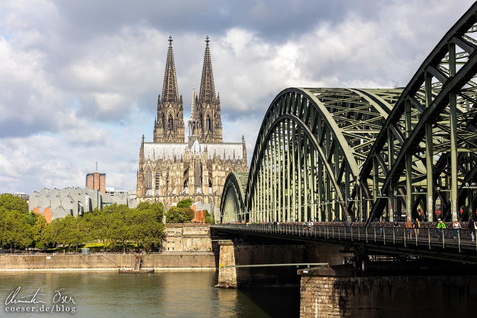 Aussichtspunkt Hohenzollernbrücke mit Blick auf den Kölner Dom