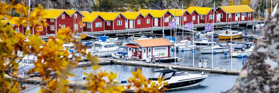 Rote Fischerhäuser in Grebbestad, Bohuslän, Schweden