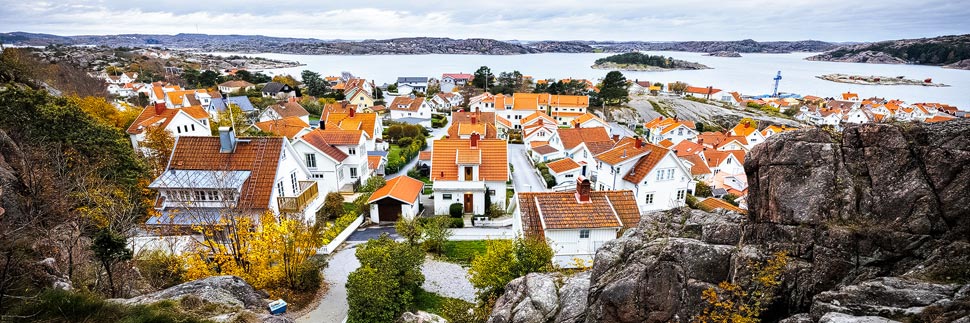Das Panorama von Fjällbacka in der schwedischen Provinz Bohuslän