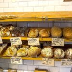 Brotauswahl in der Bäckerei Sjögrens i backen in Grebbestad, Bohuslän