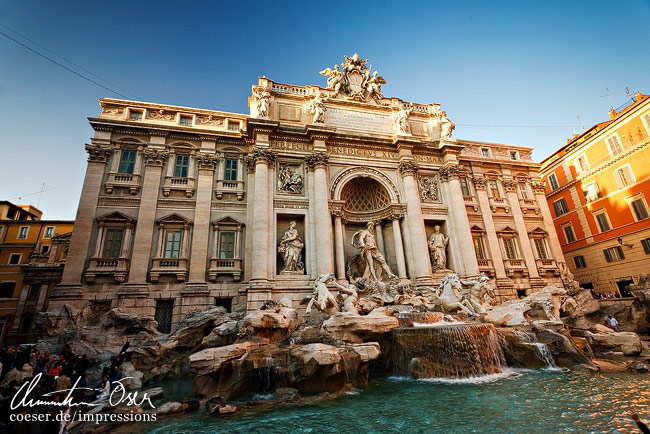 Der barocke Trevi-Brunnen in Rom, Italien.
