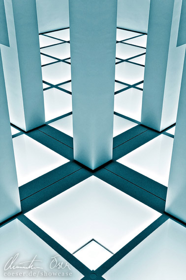 Moderne Architektur im Museum Pinakothek der Moderne in München, Deutschland.