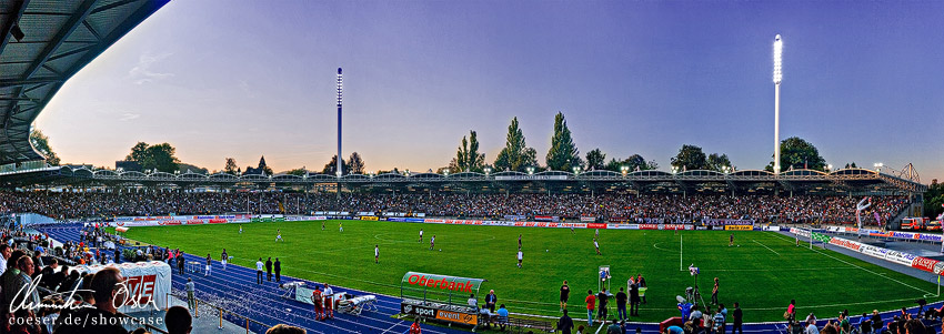 Panorama des Gugl-Stadions in Linz, Österreich.