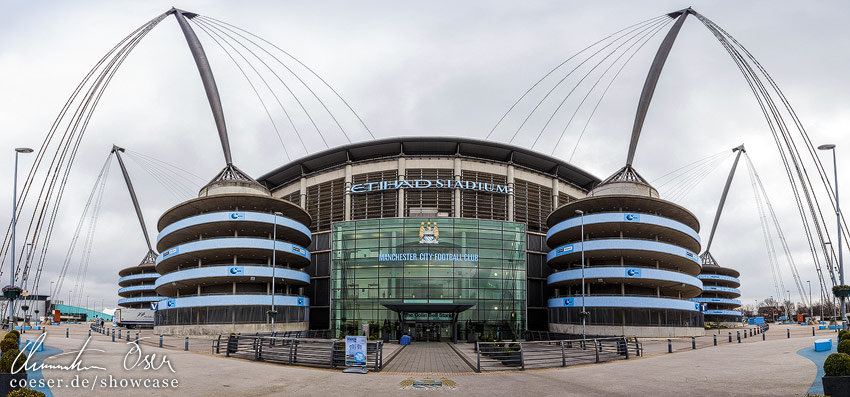 Panorama des Stadions Etihad Stadium in Manchester, England.