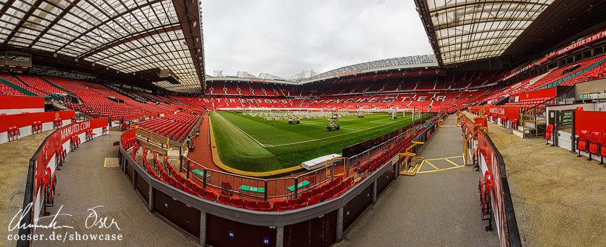 Panorama des Stadions Old Trafford in Manchester, England.