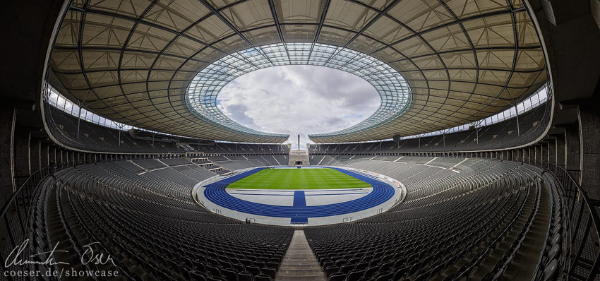 Panorama des Olympiastadions von Hertha BSC in Berlin, Deutschland.