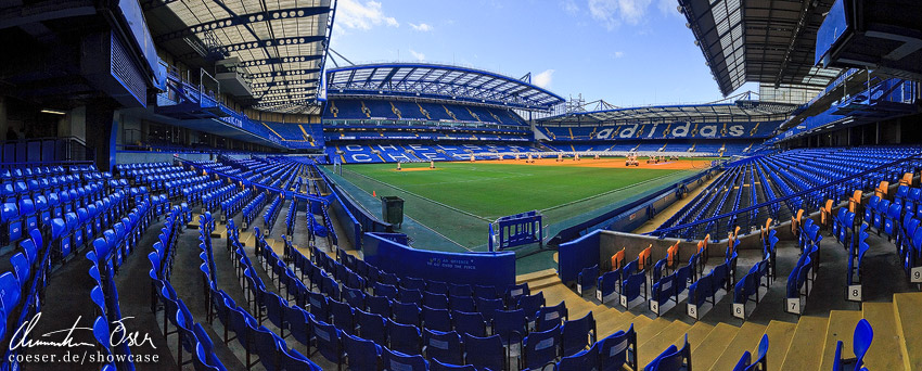Panorama des Stadions an der Stamford Bridge des FC Chelsea in London, England.