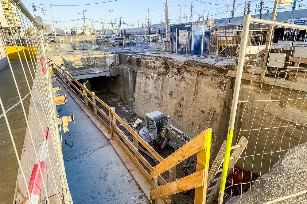 Baustelle an der künftigen Station Matzleinsdorfer Platz für die Verlängerung der Linie U2 in Wien