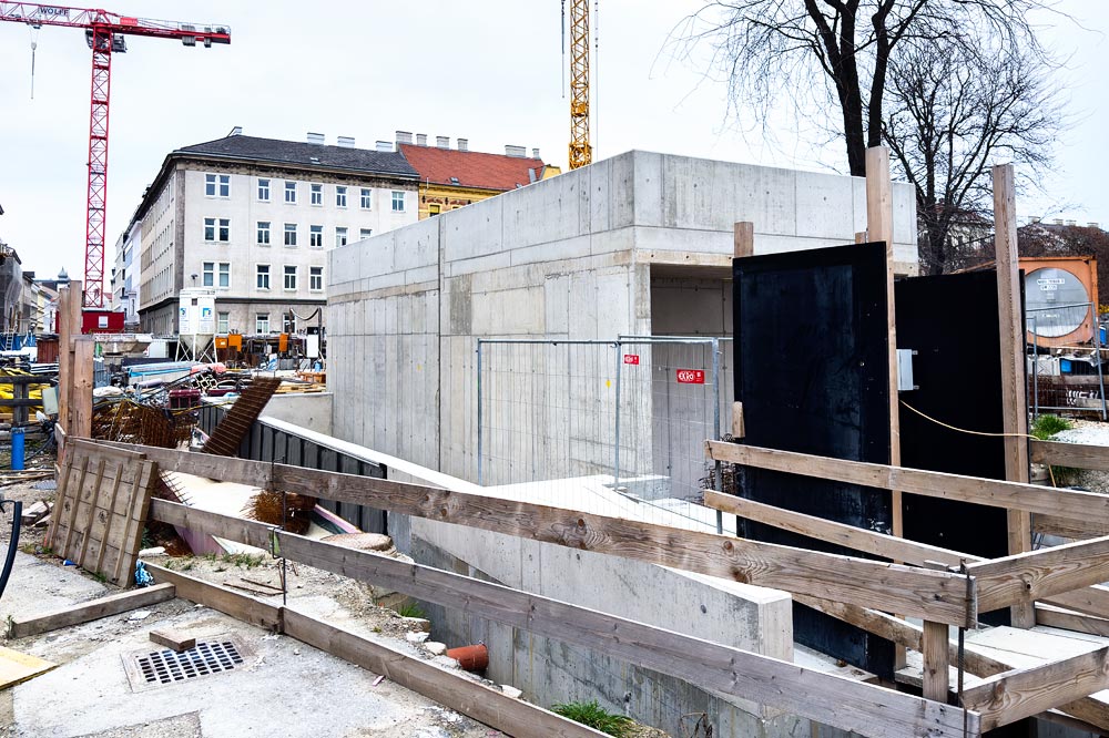 Baustelle an der künftigen Station Reinprechtsdorfer Straße für die Verlängerung der Linie U2 in Wien